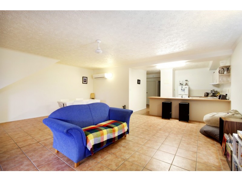 9/20 Island Drive, Cannonvale QLD 4802