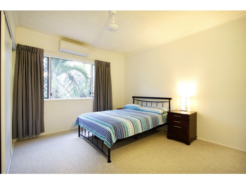 9/20 Island Drive, Cannonvale QLD 4802