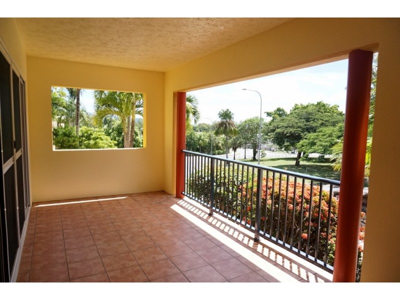 9/20 Island Drive, Cannonvale QLD 4802