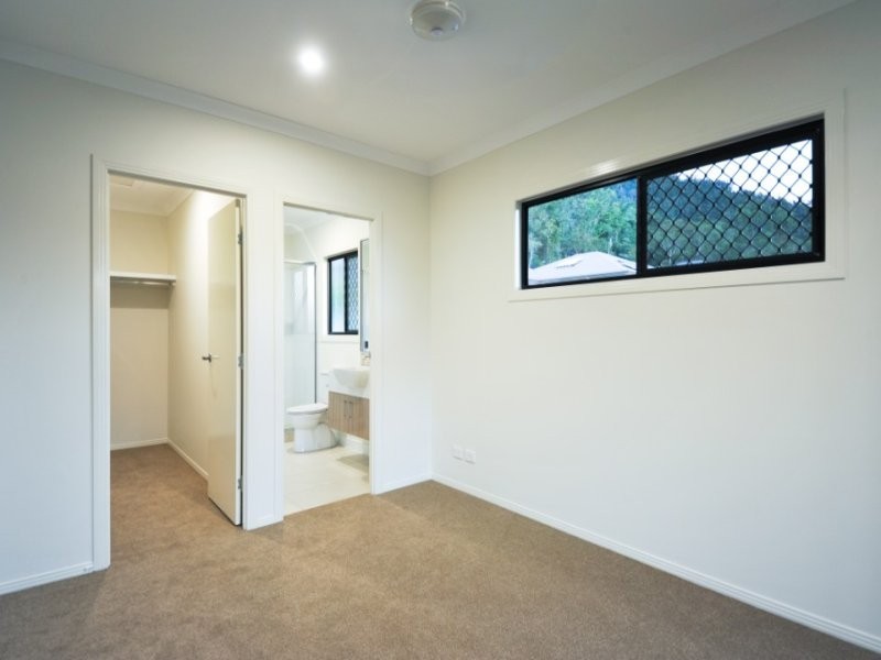 5 Amarula Place, Cannonvale QLD 4802
