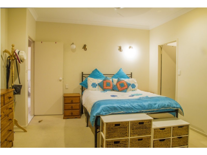 48 Valley Drive, Cannonvale QLD 4802