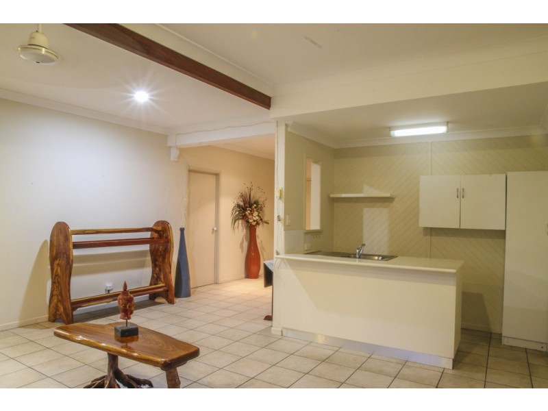 48 Valley Drive, Cannonvale QLD 4802