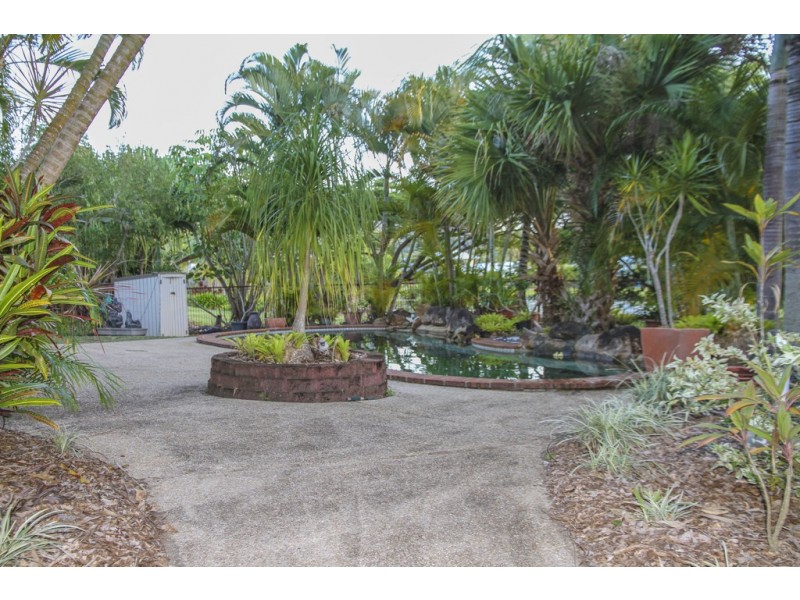 48 Valley Drive, Cannonvale QLD 4802