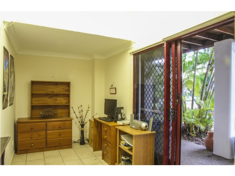 48 Valley Drive, Cannonvale QLD 4802