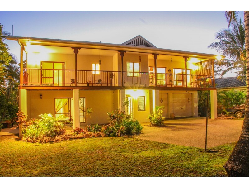 48 Valley Drive, Cannonvale QLD 4802