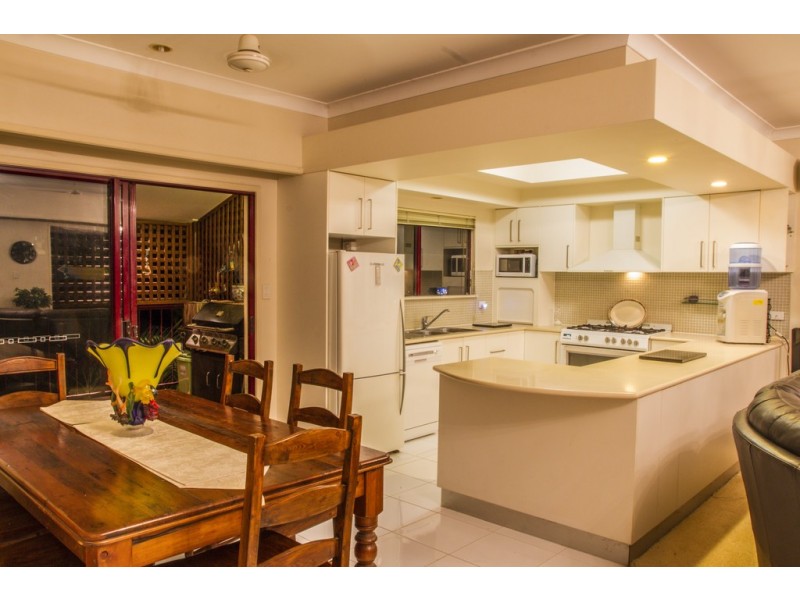 48 Valley Drive, Cannonvale QLD 4802