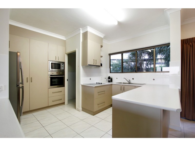 7/2 Eshelby Drive, Cannonvale QLD 4802