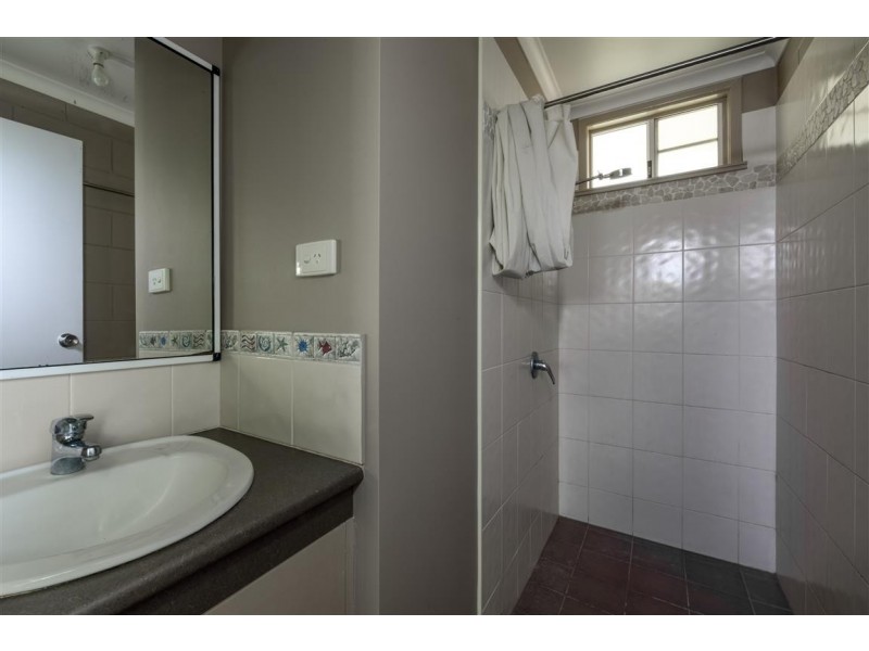 25/11 Island Drive, Cannonvale QLD 4802