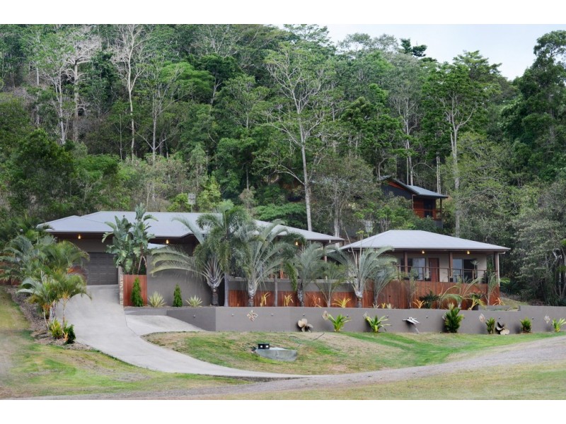 37 Kookaburra Drive, Cannonvale QLD 4802