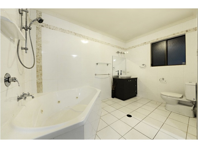 37 Kookaburra Drive, Cannonvale QLD 4802