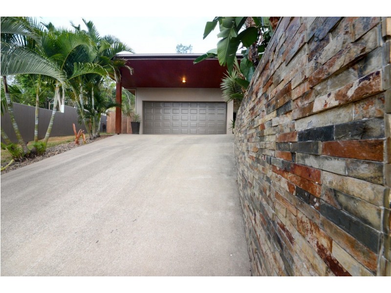 37 Kookaburra Drive, Cannonvale QLD 4802