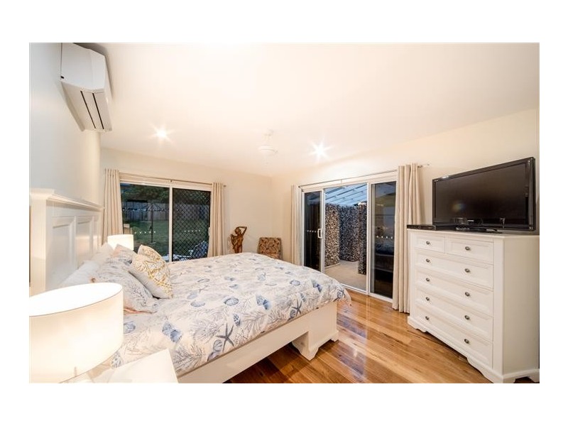 16 Tropic Road, Cannonvale QLD 4802