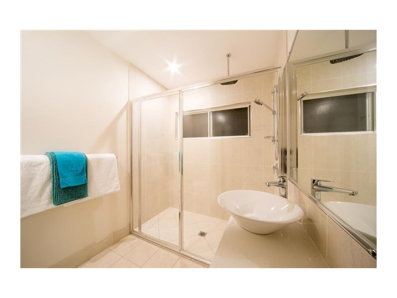 16 Tropic Road, Cannonvale QLD 4802