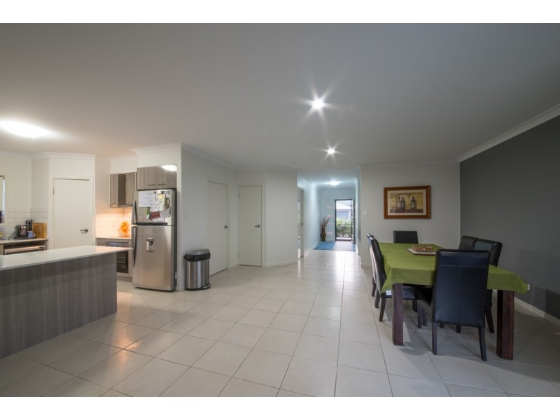 63 South Molle Boulevard, Cannonvale QLD 4802