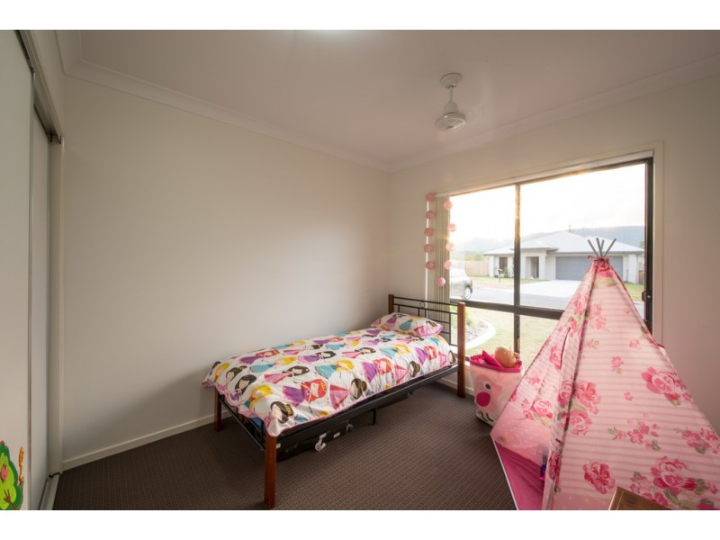 63 South Molle Boulevard, Cannonvale QLD 4802