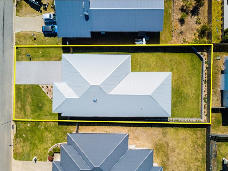 9 Springfield Circuit, Cannonvale QLD 4802