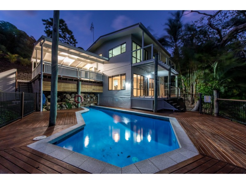 2 Harbour Avenue, Shute Harbour QLD 4802