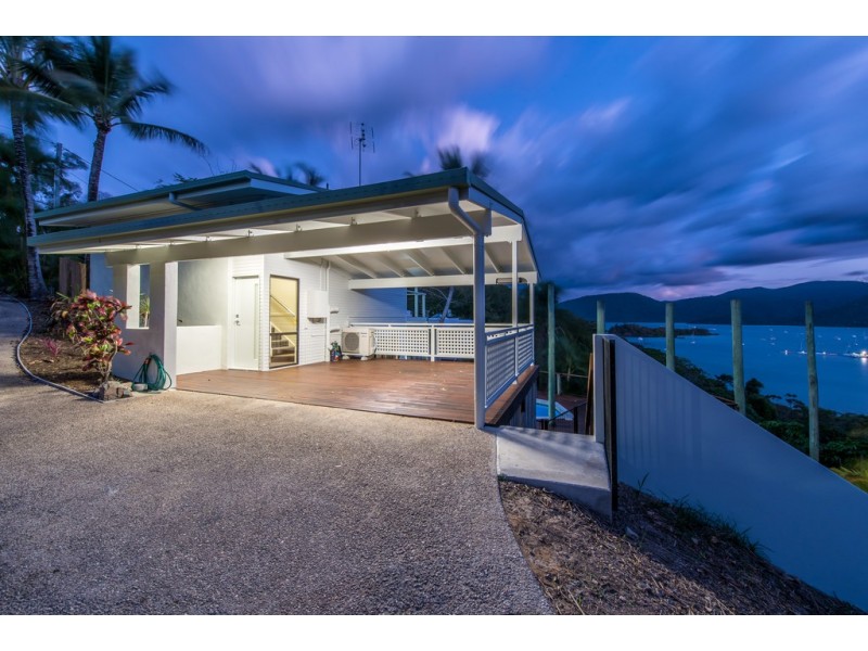 2 Harbour Avenue, Shute Harbour QLD 4802