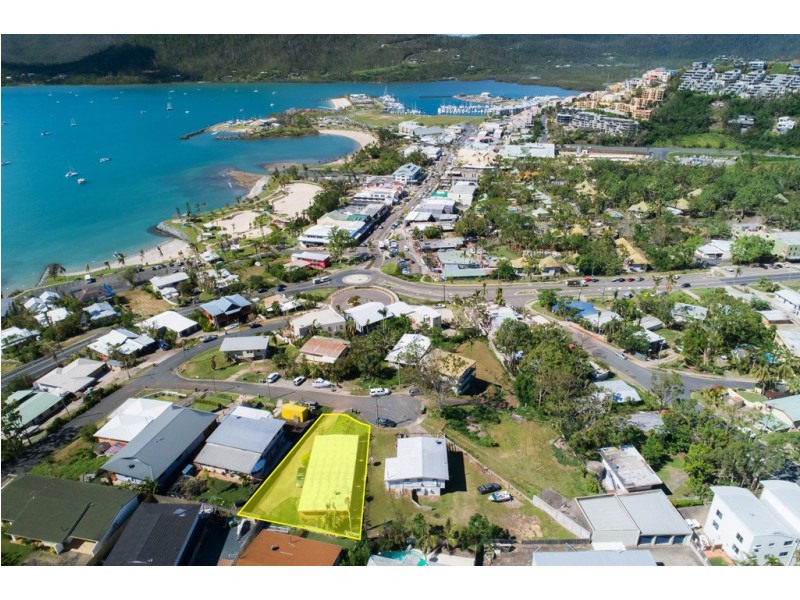 2/8 Simmons Street, Airlie Beach QLD 4802