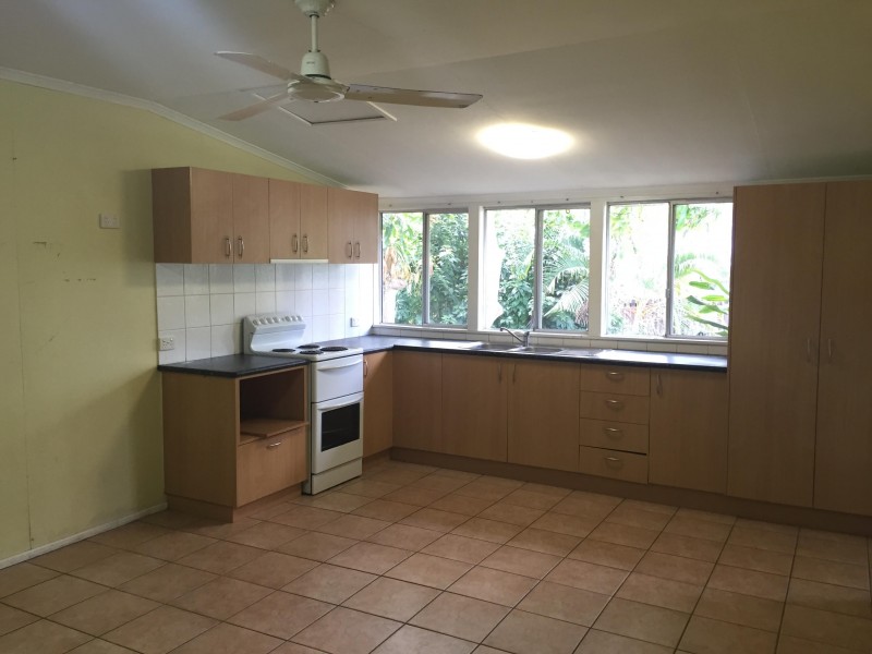 1/22 Ann Street, Proserpine QLD 4800