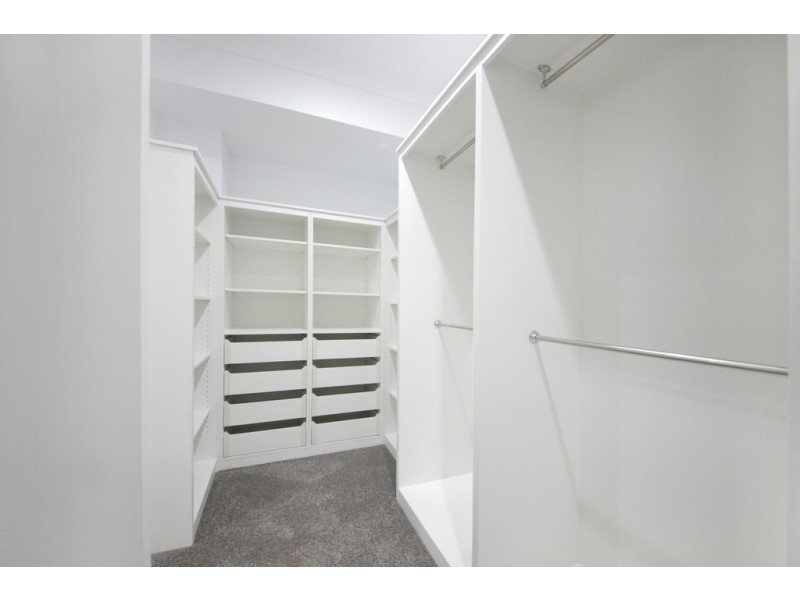 24 Whitehaven Crescent, Cannonvale QLD 4802