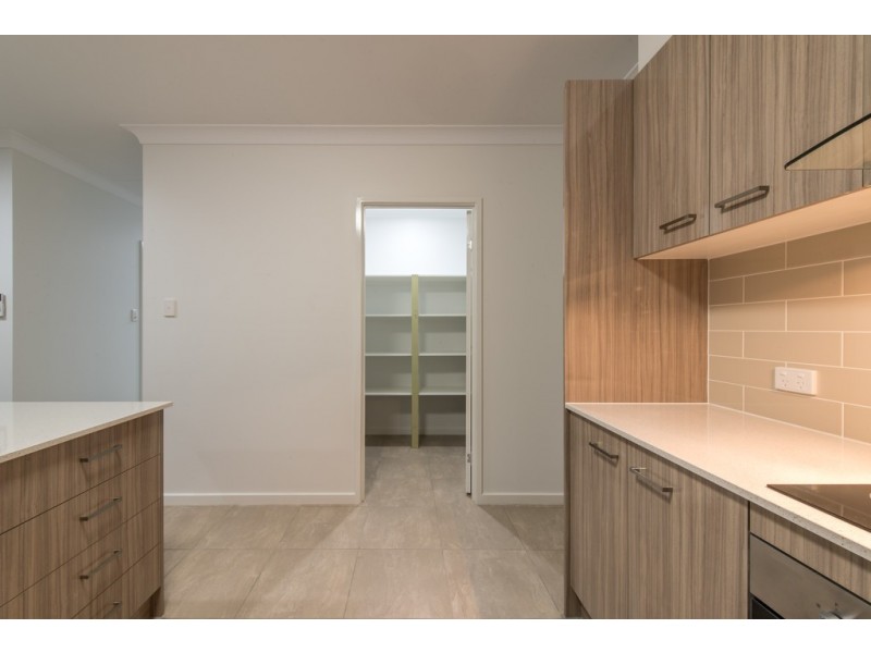 4 Spritsail Crescent, Cannonvale QLD 4802