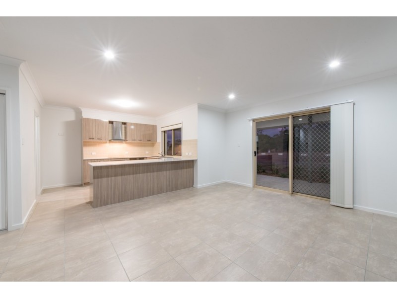 4 Spritsail Crescent, Cannonvale QLD 4802