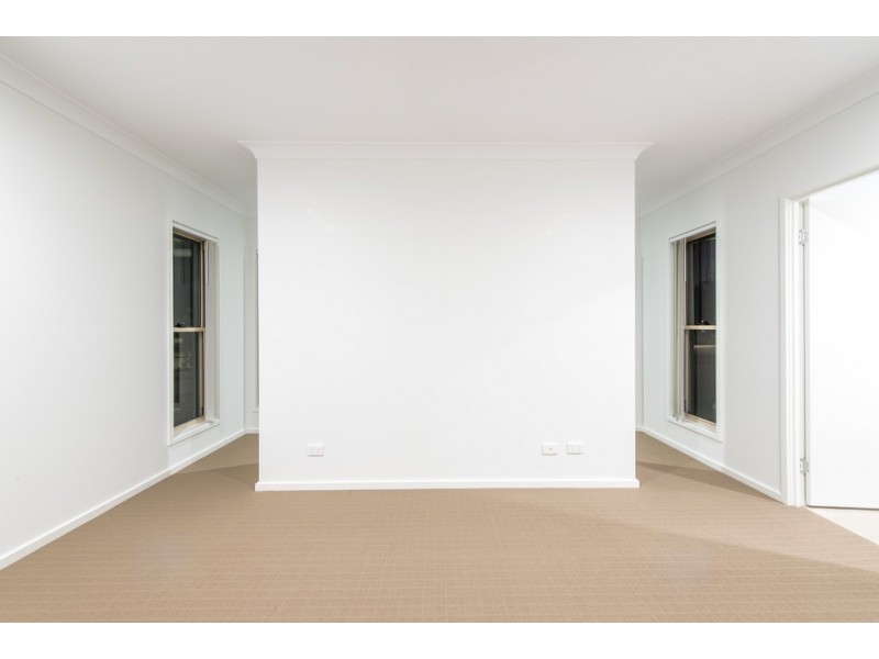 4 Spritsail Crescent, Cannonvale QLD 4802