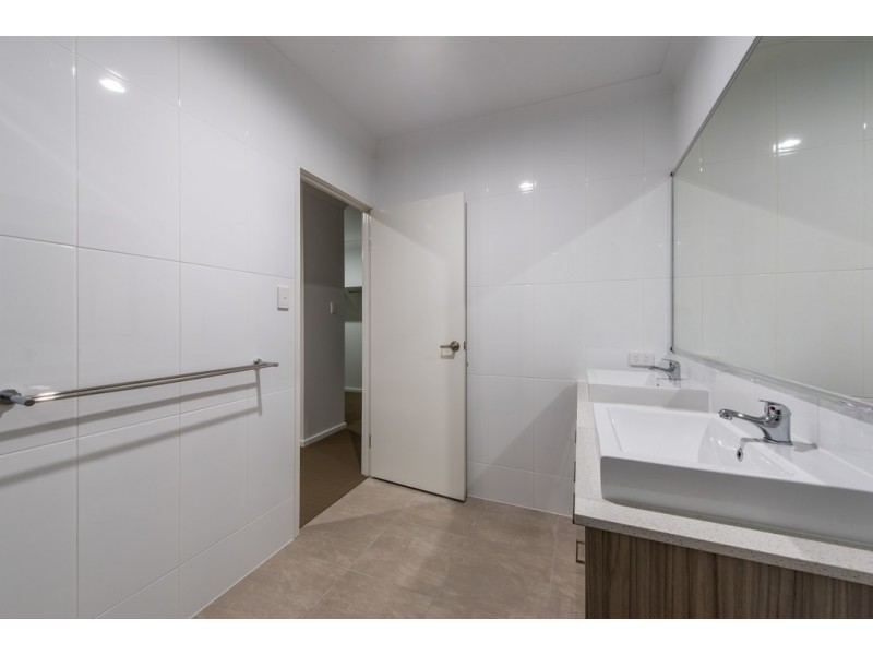 4 Spritsail Crescent, Cannonvale QLD 4802