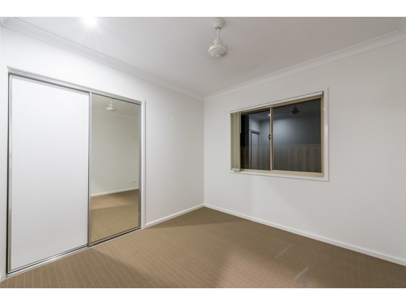 4 Spritsail Crescent, Cannonvale QLD 4802