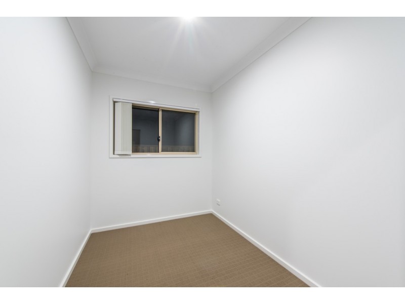 4 Spritsail Crescent, Cannonvale QLD 4802