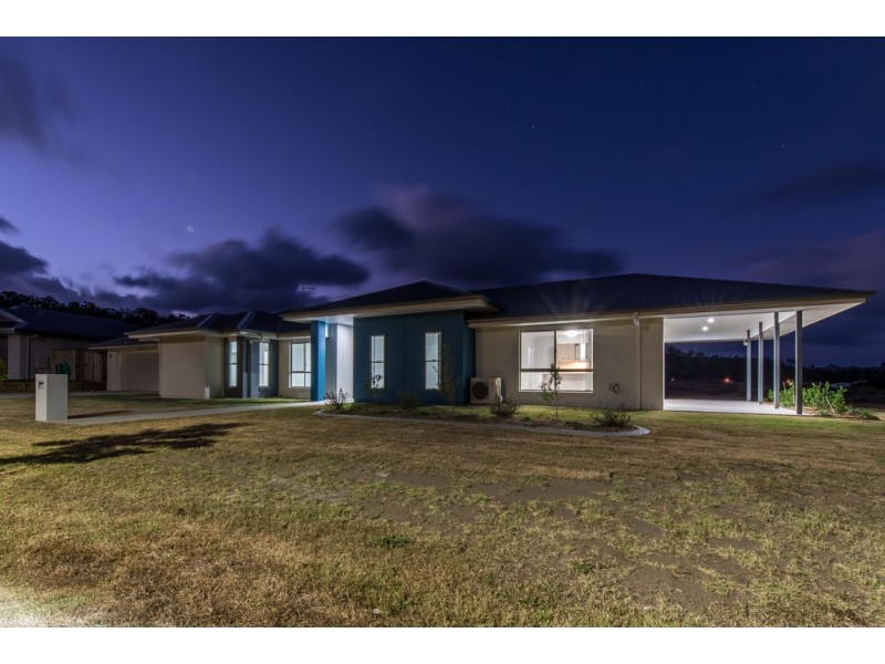 4 Spritsail Crescent, Cannonvale QLD 4802