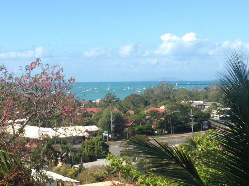 9a Woomerah Avenue, Cannonvale QLD 4802