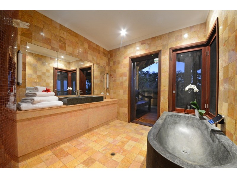 Botanica House, Botanica Estate, Cannonvale QLD 4802