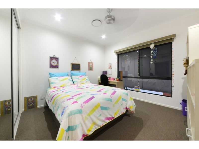 11 Henderson Street, Cannonvale QLD 4802