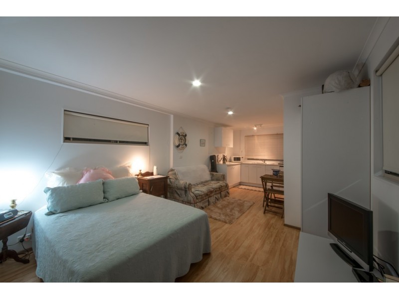 52 Moonlight Drive, Jubilee Pocket QLD 4802