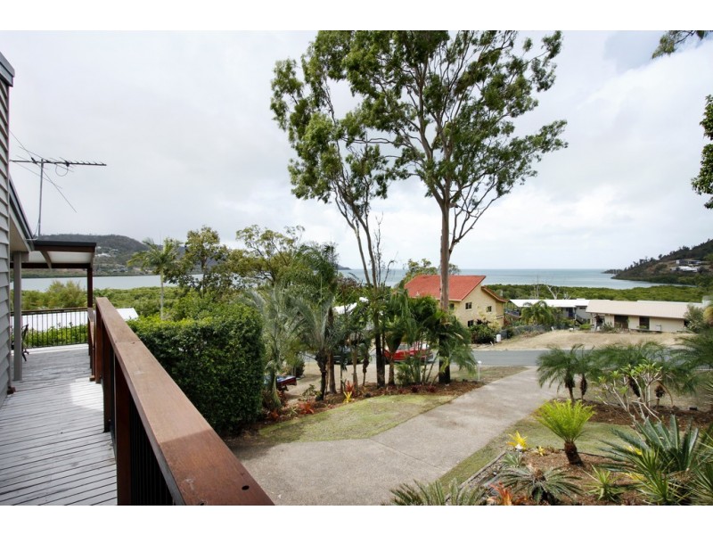 3 Alice Court, Cannonvale QLD 4802