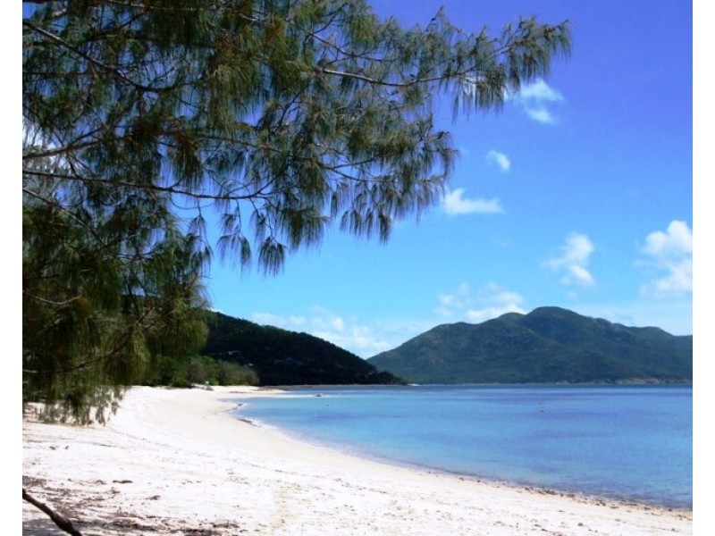 5 Armit Court, Hideaway Bay QLD 4800
