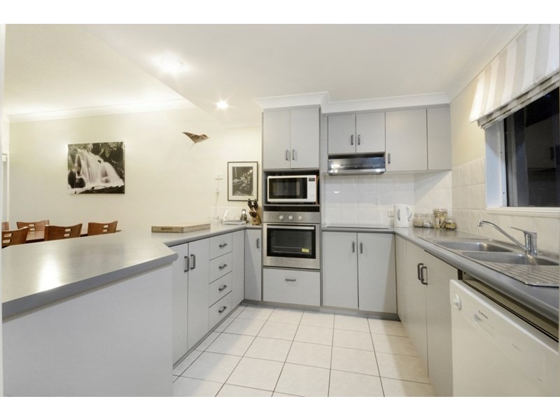 17/24 Pandanus Drive, Cannonvale QLD 4802