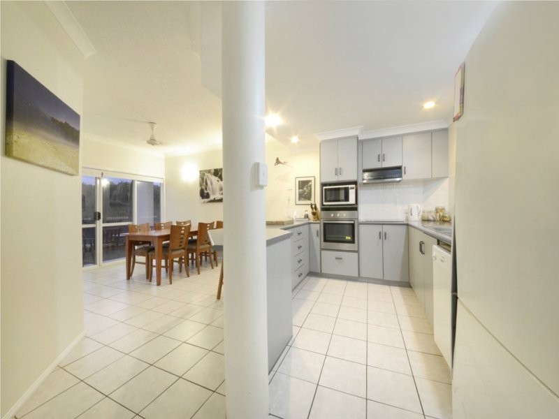 17/24 Pandanus Drive, Cannonvale QLD 4802