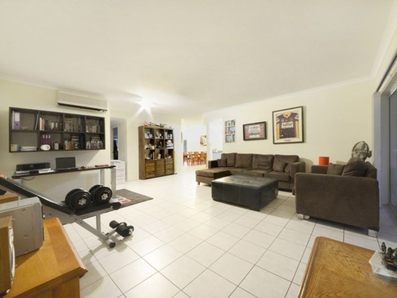 17/24 Pandanus Drive, Cannonvale QLD 4802