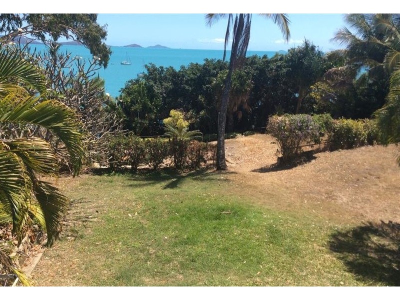 19 Oceanview Avenue, Airlie Beach QLD 4802