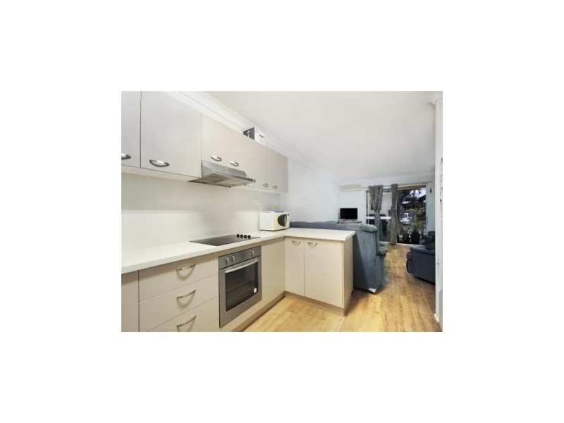 16/28 Island Drive, Cannonvale QLD 4802