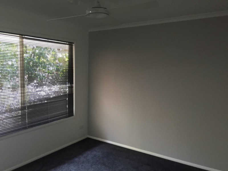 2/9 Macarthur Drive, Cannonvale QLD 4802