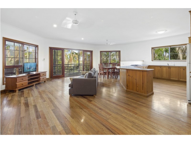 12 Panoramic Court, Cannonvale QLD 4802