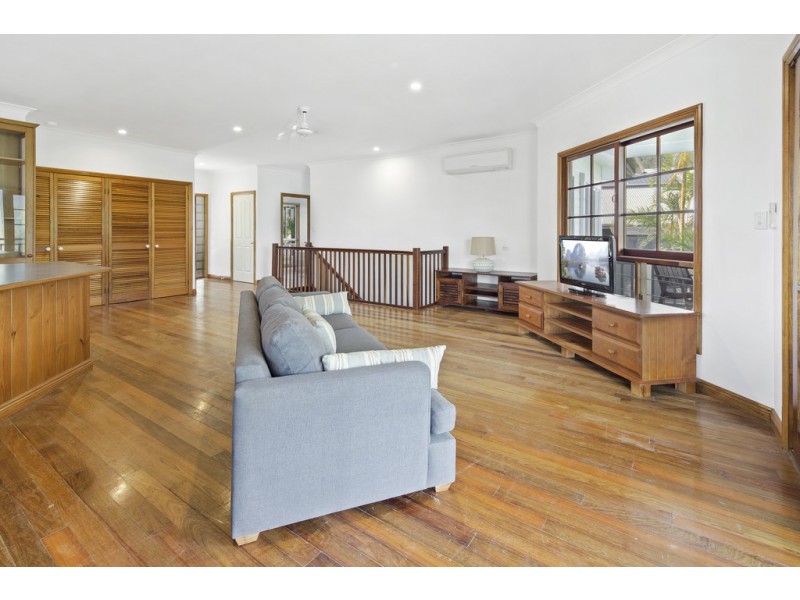12 Panoramic Court, Cannonvale QLD 4802