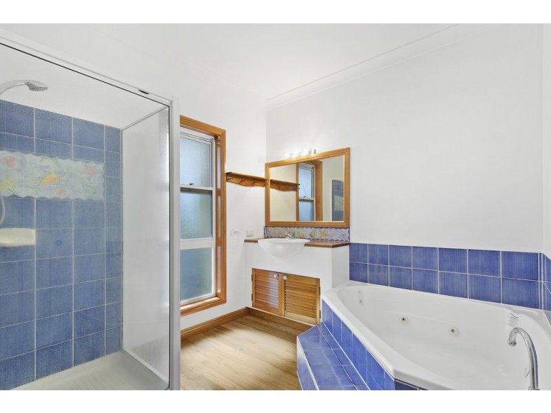 12 Panoramic Court, Cannonvale QLD 4802