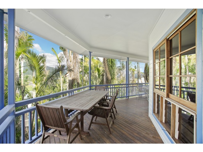 12 Panoramic Court, Cannonvale QLD 4802