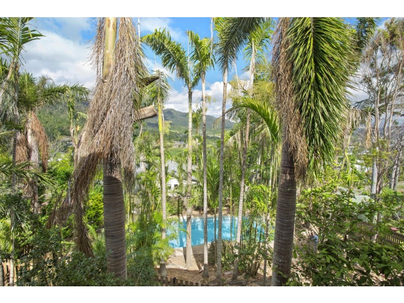 12 Panoramic Court, Cannonvale QLD 4802