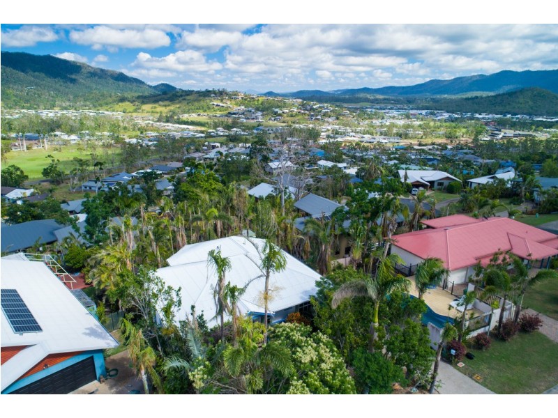 12 Panoramic Court, Cannonvale QLD 4802